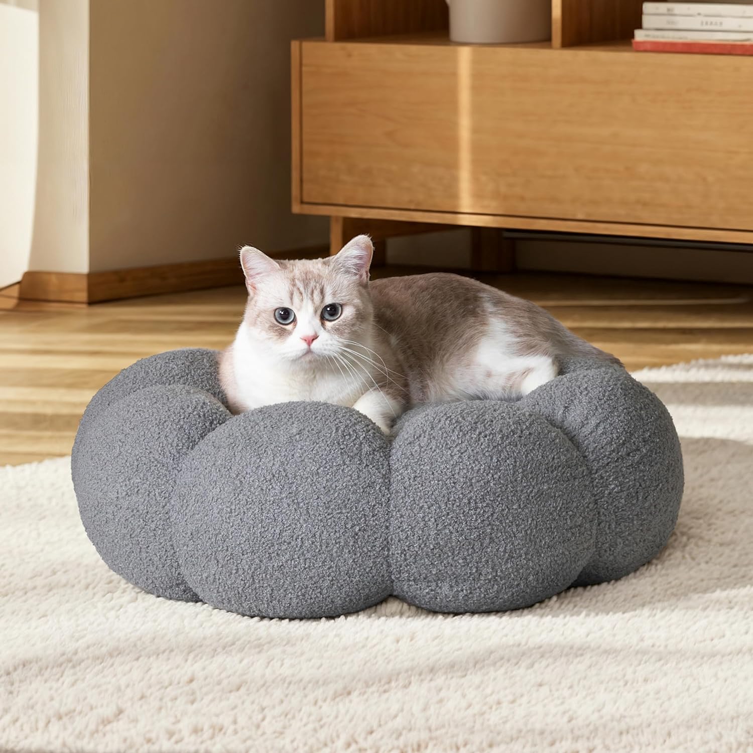 Blossom Donut Calming Pet Bed